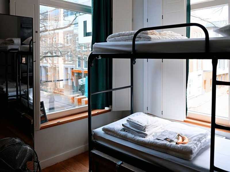 Premier Inn - St. Enoch Square